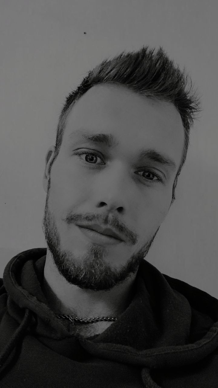 Profil von Femi